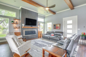 Gorgeous Granbury Lake House with Hot Tub and Dock!